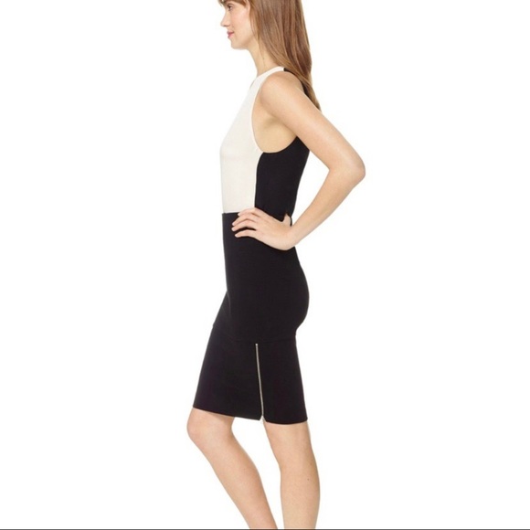 Aritzia Wilfred Campagne Skirt. Heather black. Size 6. - Picture 2 of 6